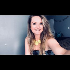 Meet your Posher, Grace